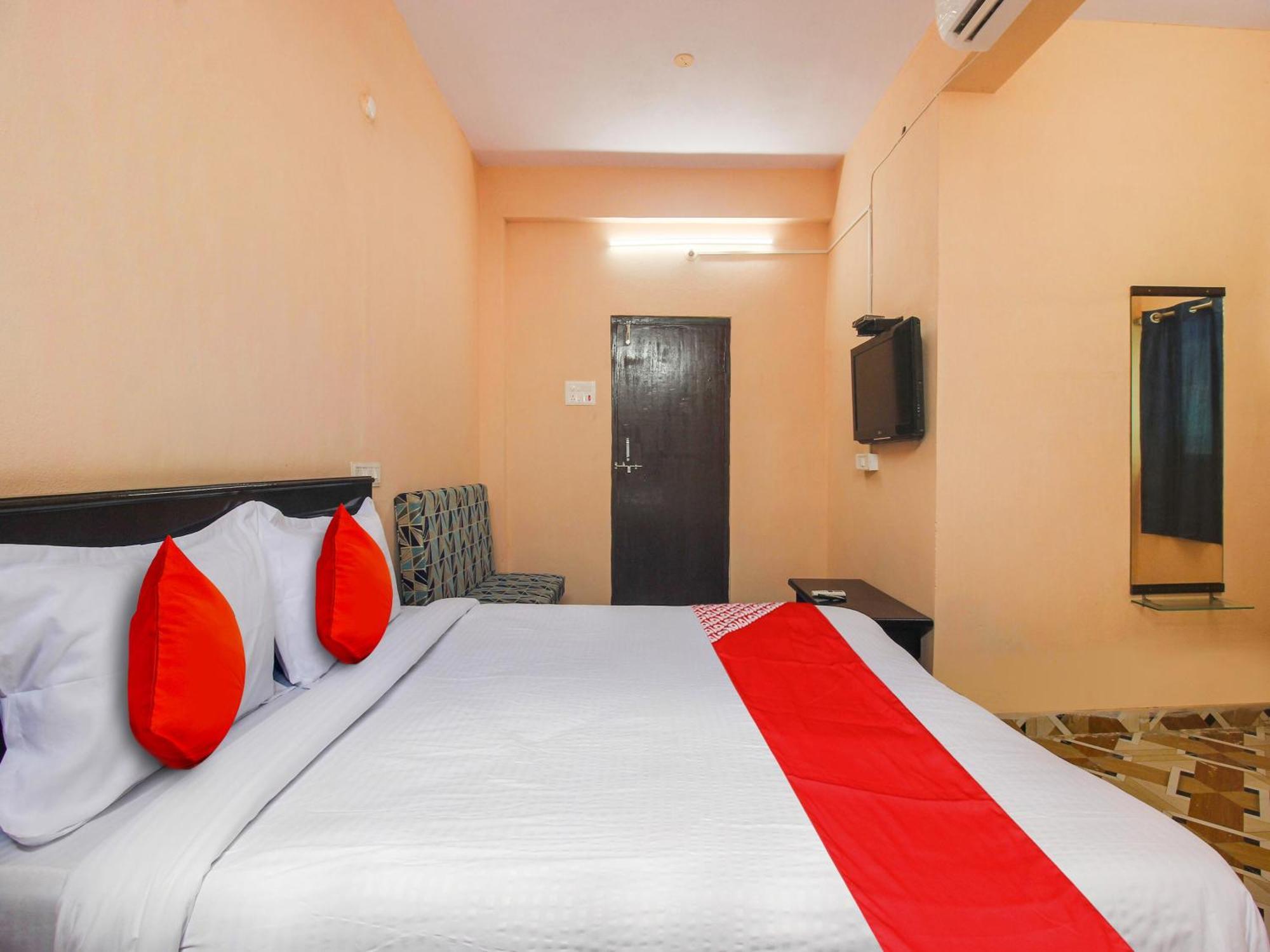 Hotel O R.J.International Pedda Ambarpet Luaran gambar