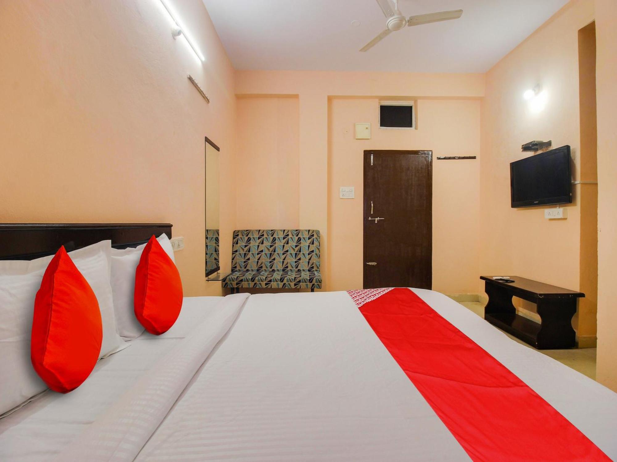 Hotel O R.J.International Pedda Ambarpet Luaran gambar
