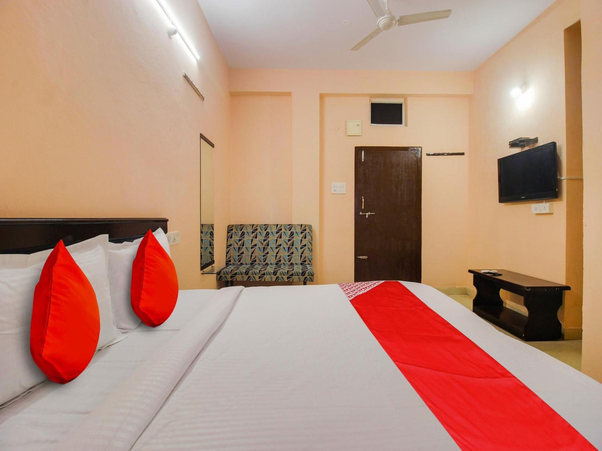 Hotel O R.J.International Pedda Ambarpet Luaran gambar