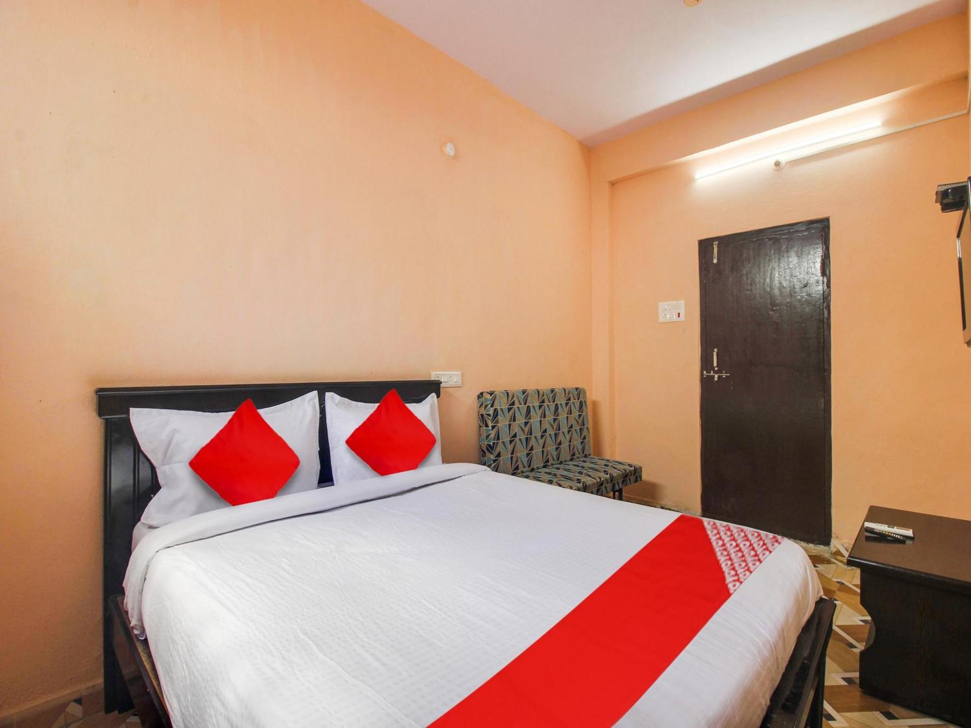Hotel O R.J.International Pedda Ambarpet Luaran gambar