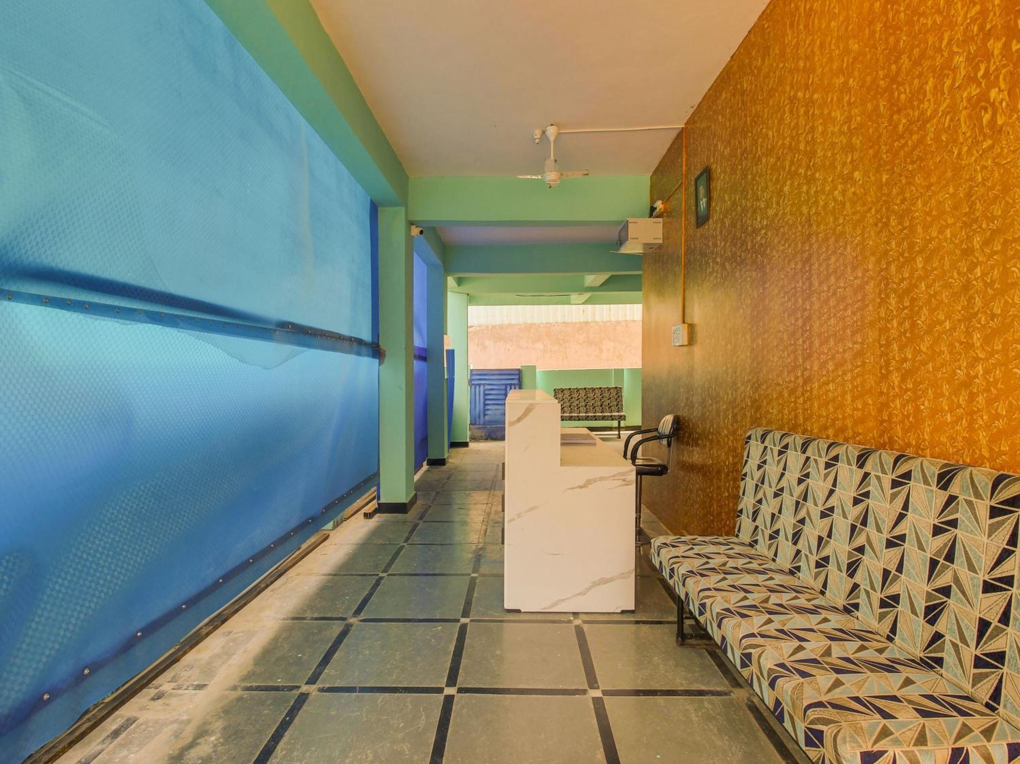 Hotel O R.J.International Pedda Ambarpet Luaran gambar